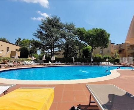Appartamenti La Madonnina Peschiera del Garda Exteriör bild
